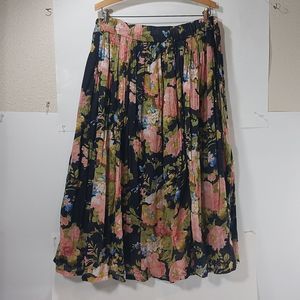 Venezia Women's Black A-line Skirt with Floral Print sz14/16